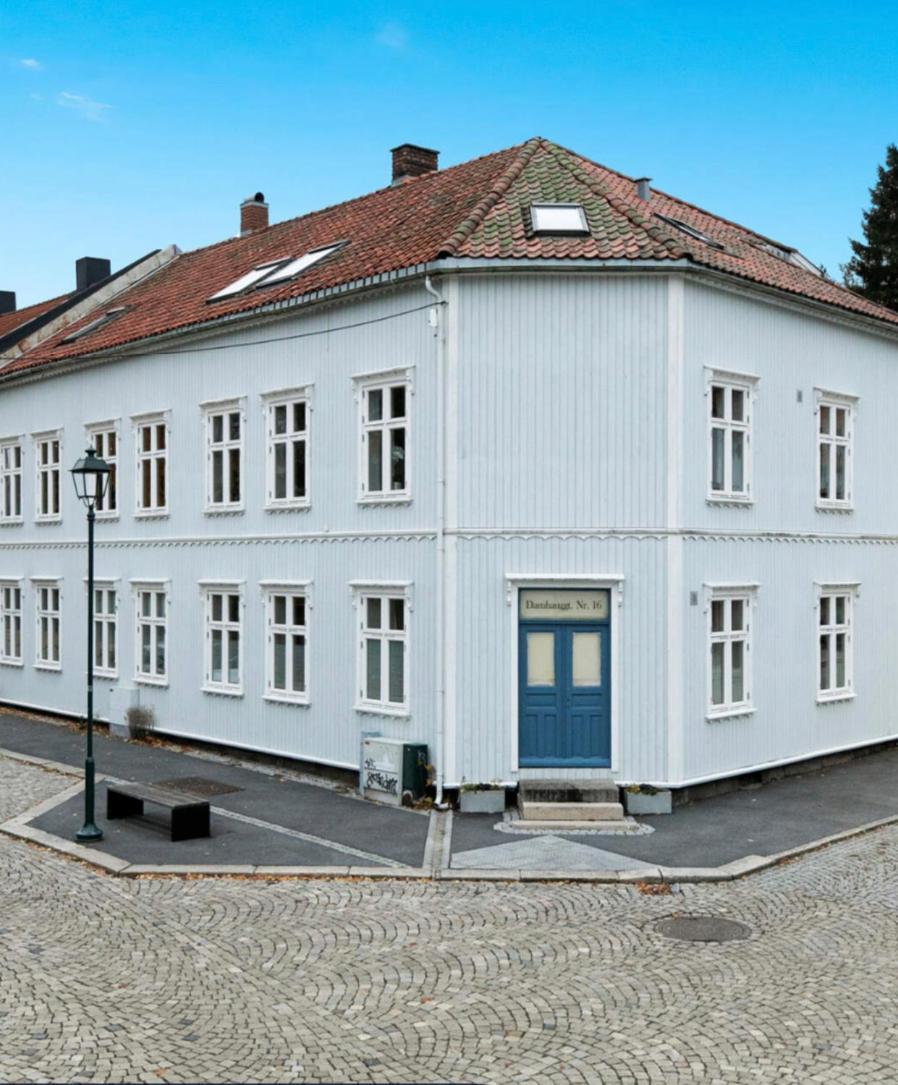 Sentral Og Fargerik Bygardsleilighet Halden Exterior foto
